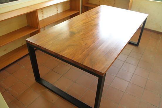 Signature Conference Table 1,350,000 220by110cm
