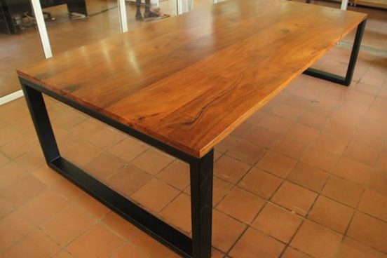 Signature Conference Table 1,680,000 240by140cm