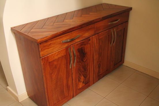 Herringbone Buffet 1,500,000