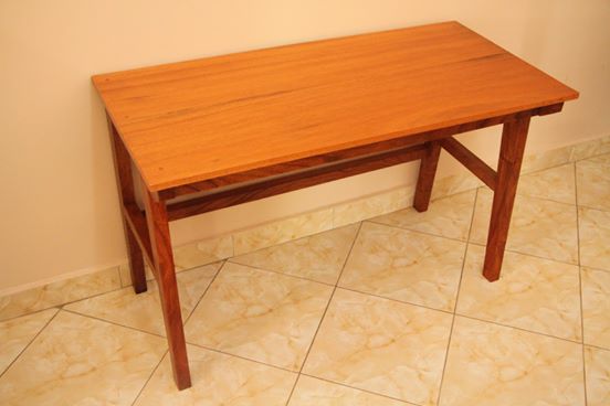 Homeward Desk 550,000