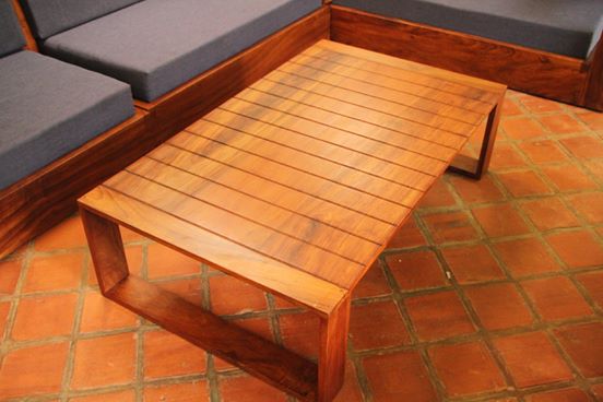 Print Coffee Table 675,000