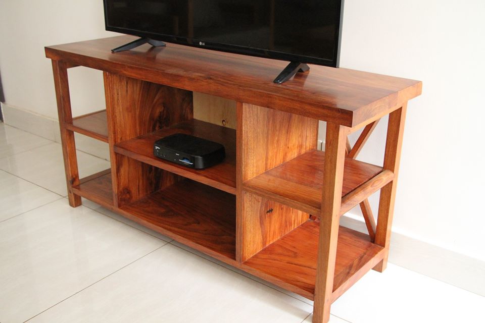 Safari TV Stand 750,000