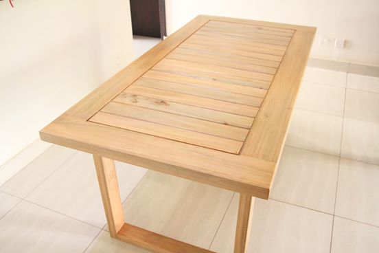 Summertime Table 770,000