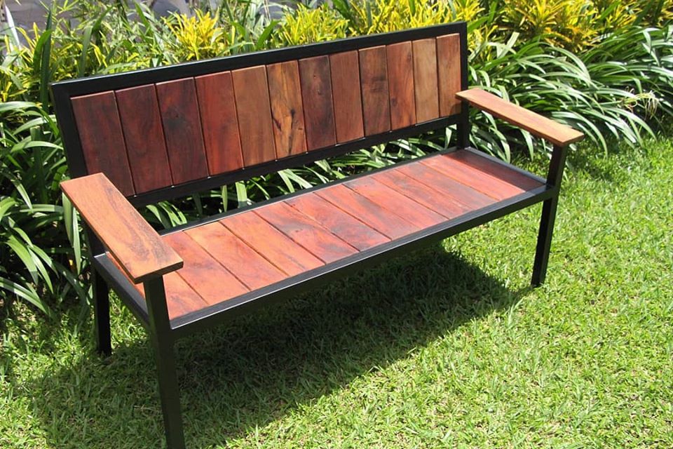 Sunrise Outdoor Bench 1,050,000